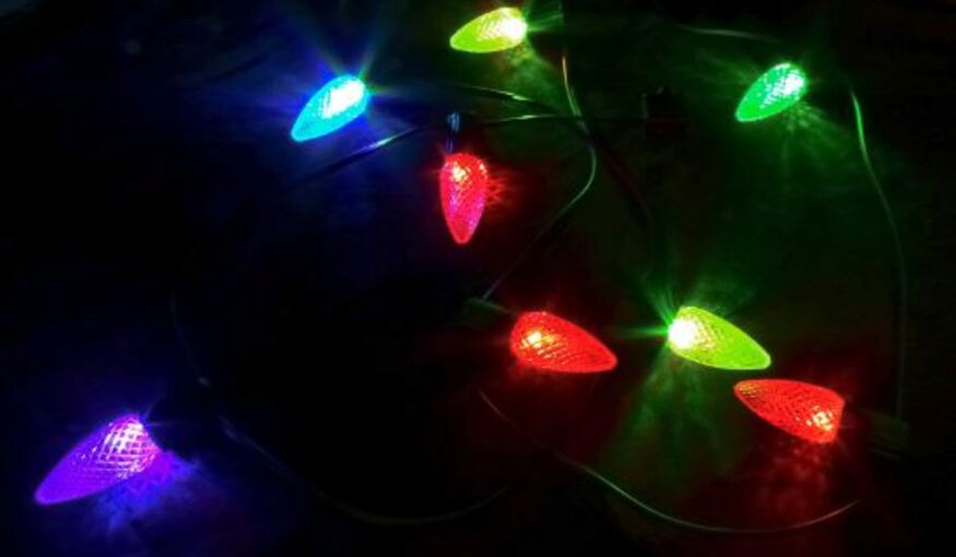 0005702_dynamic-rgbww-transparent-faceted-c9-bulb_550.jpeg